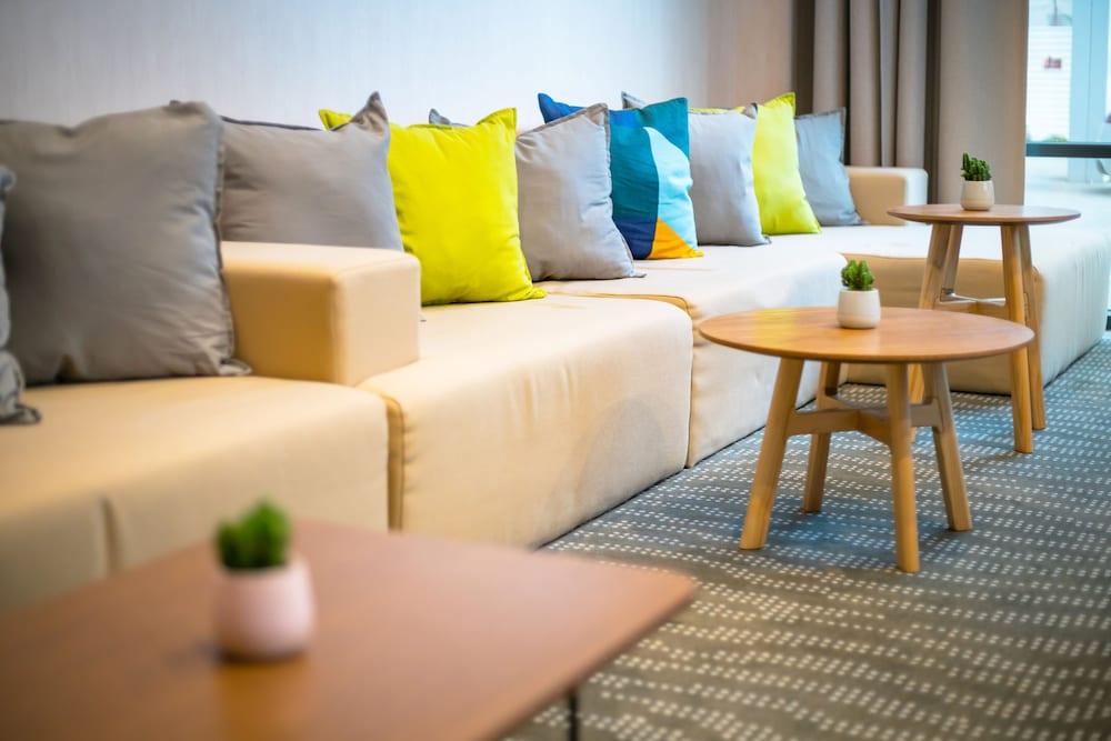 Hampton By Hilton