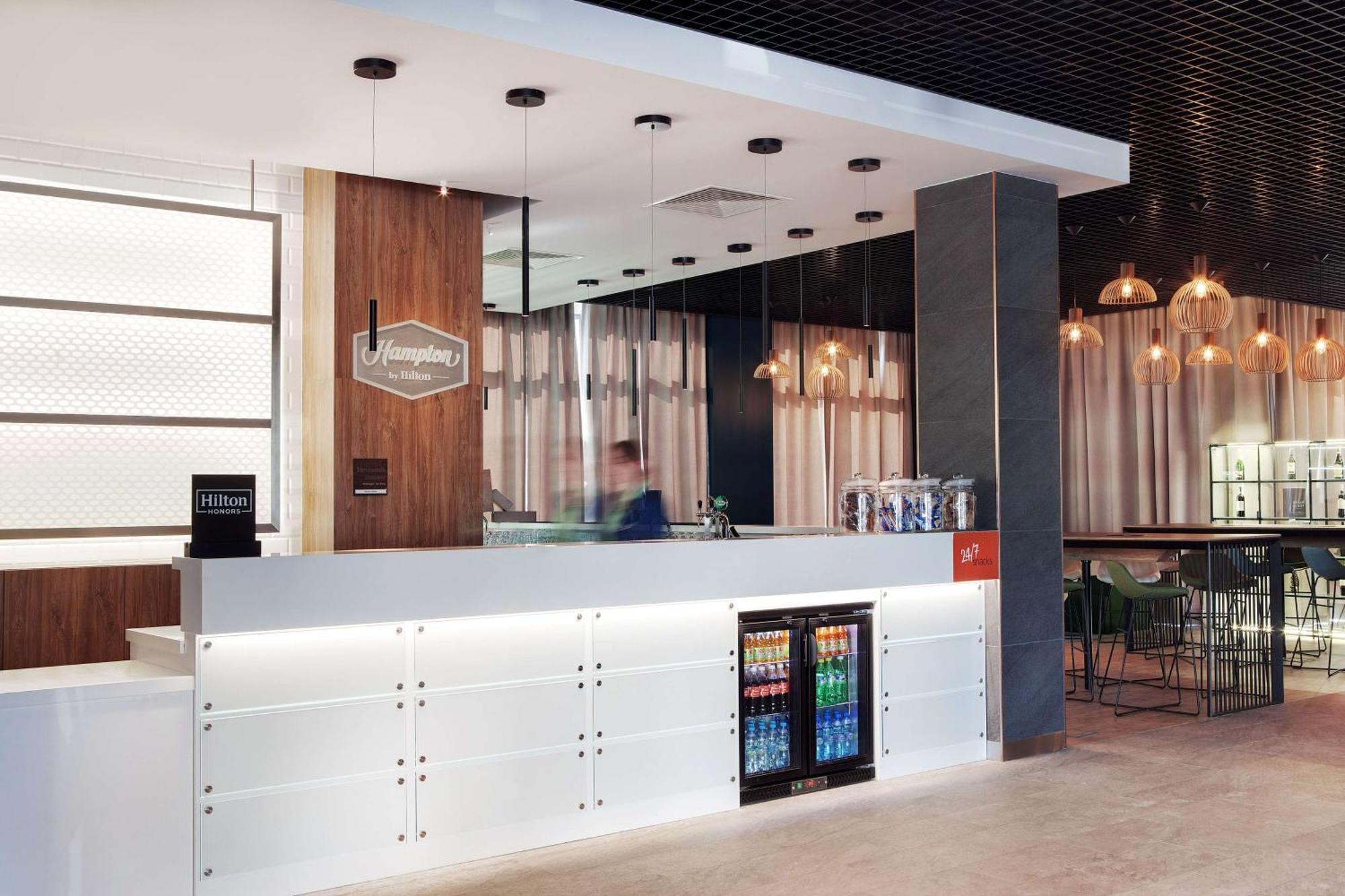 Готель Hampton By Hilton Люблін