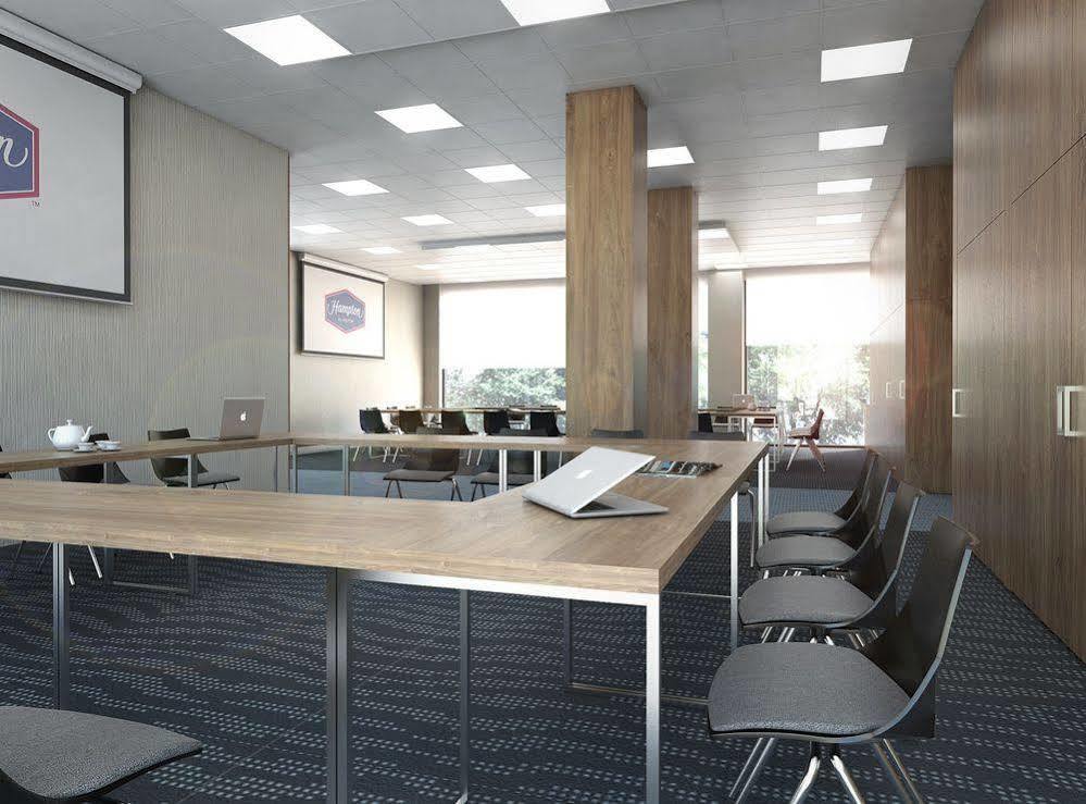 Hampton By Hilton Готель